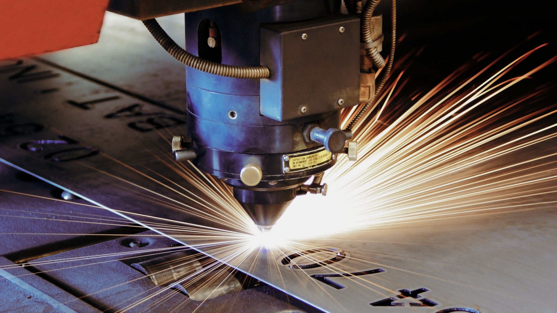 MÁQUINAS CORTE LÁSER